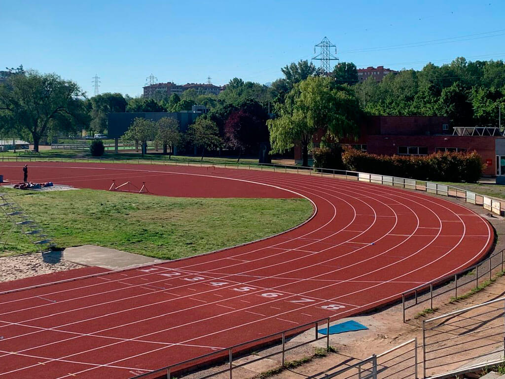 Renovación de la pista de atletismo municipal JM Pallars de Vic, Barcelona Image